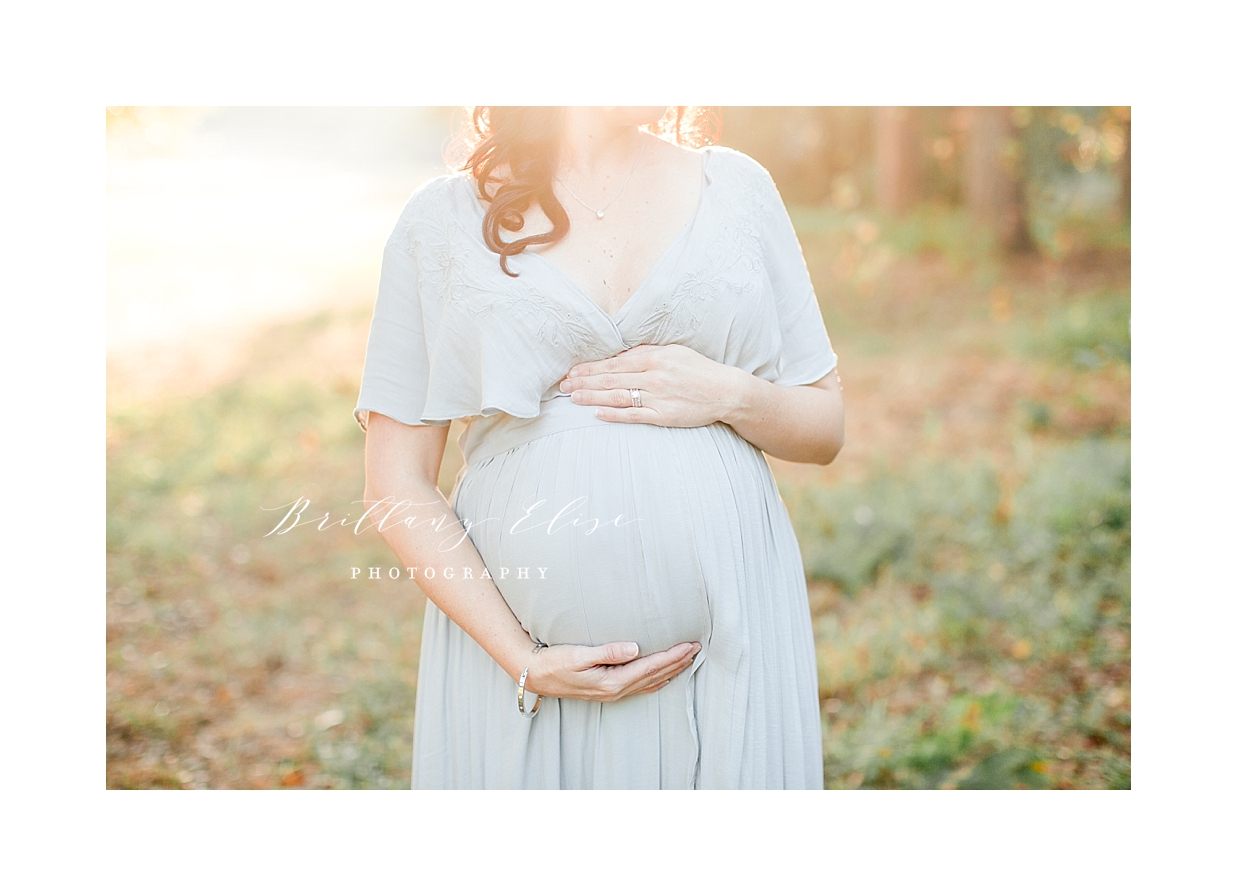 Tampa Outdoor Natural Light Maternity Photographer