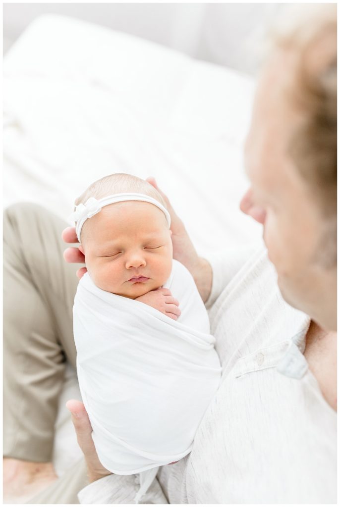 Tampa, FL newborn natural light studio photographer | Paswater Newborn Session