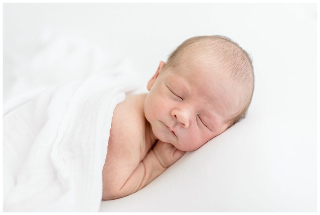 A Sleepy Newborn Session | Brittany Elise Photography Tampa, FL