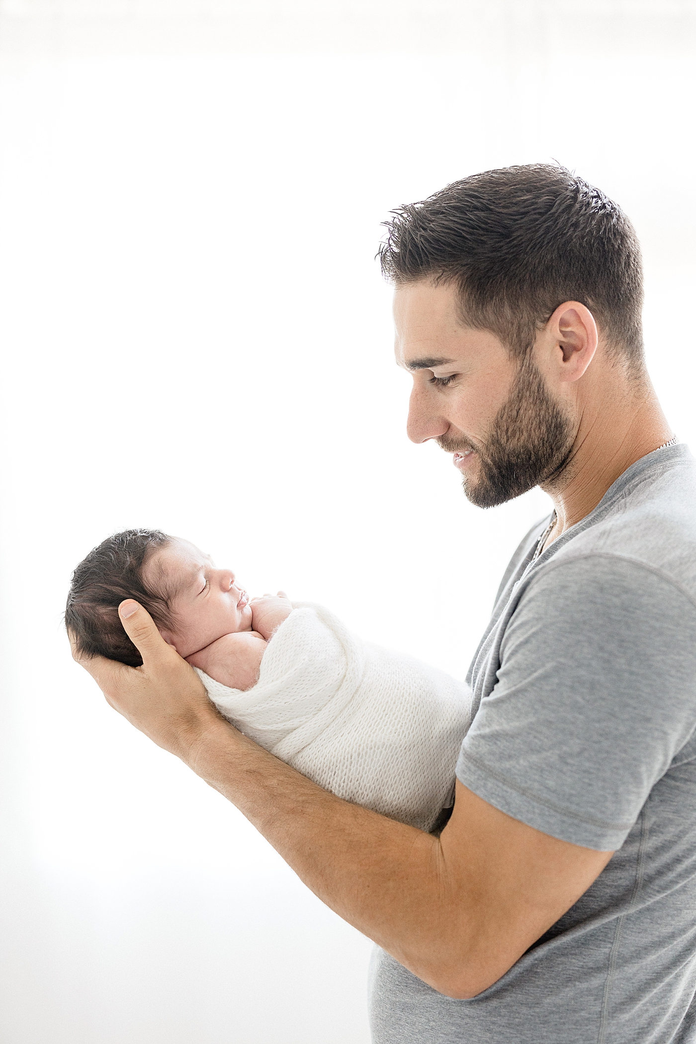 Kevin Kiermaier, center fielder for the Tampa Bay Rays, welcomes baby boy, Krew. Photo by Brittany Elise Photography.