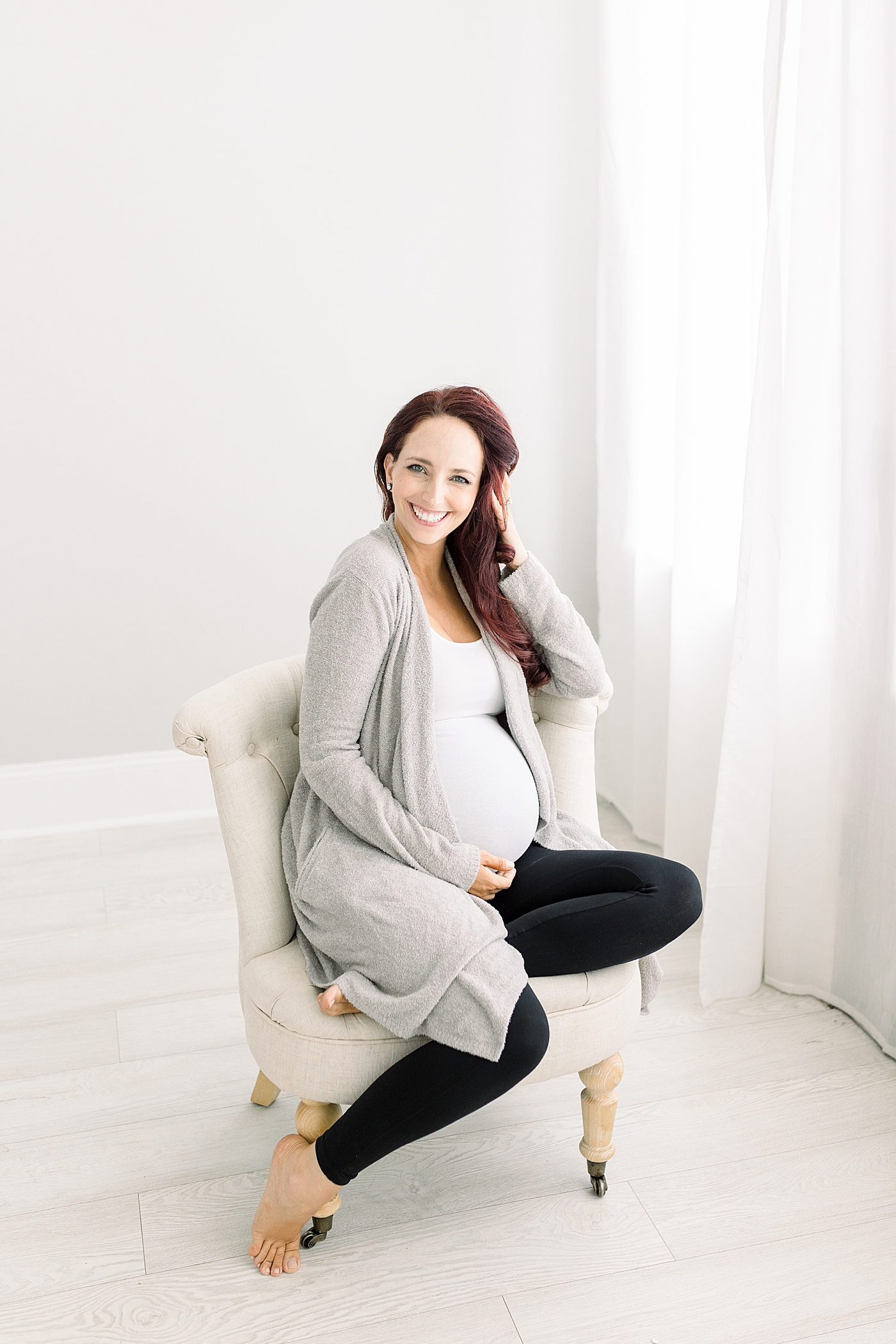 Pregnant mom sharing 5 maternity must-haves | Photos of Brittany Elise Photography.